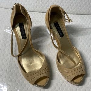 women's heeled shoes